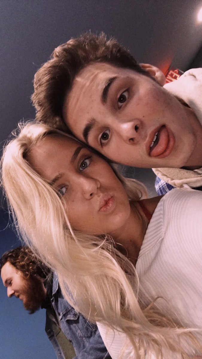 ColeRadice's tweet photo. Happy birthday Eryn!! You smell weird, love you💛!! @erynrichardson_ https://t.co/c0a1Wzn9D0