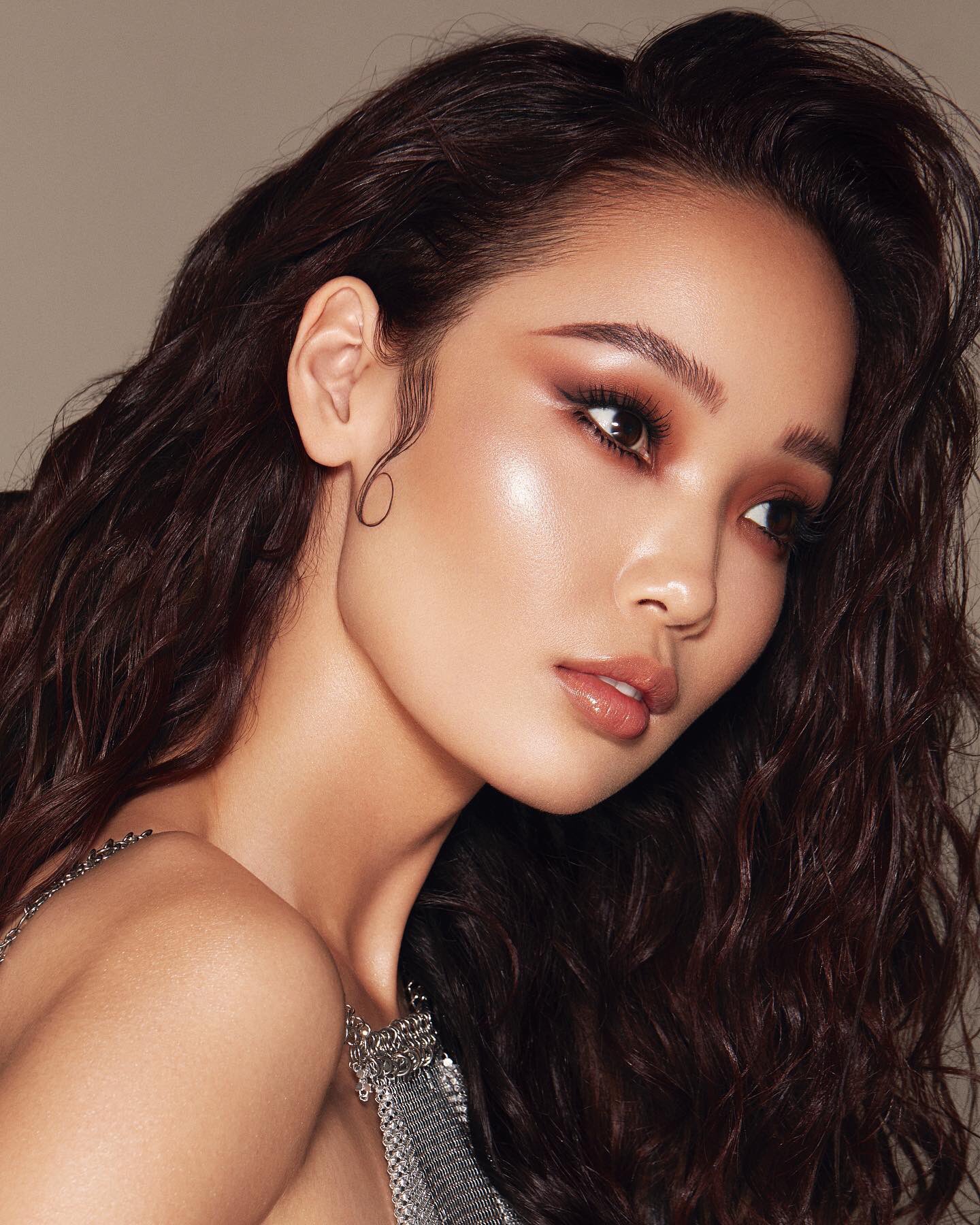 世界の美女 モデルのariunzul Oyunbaatarさん モンゴル