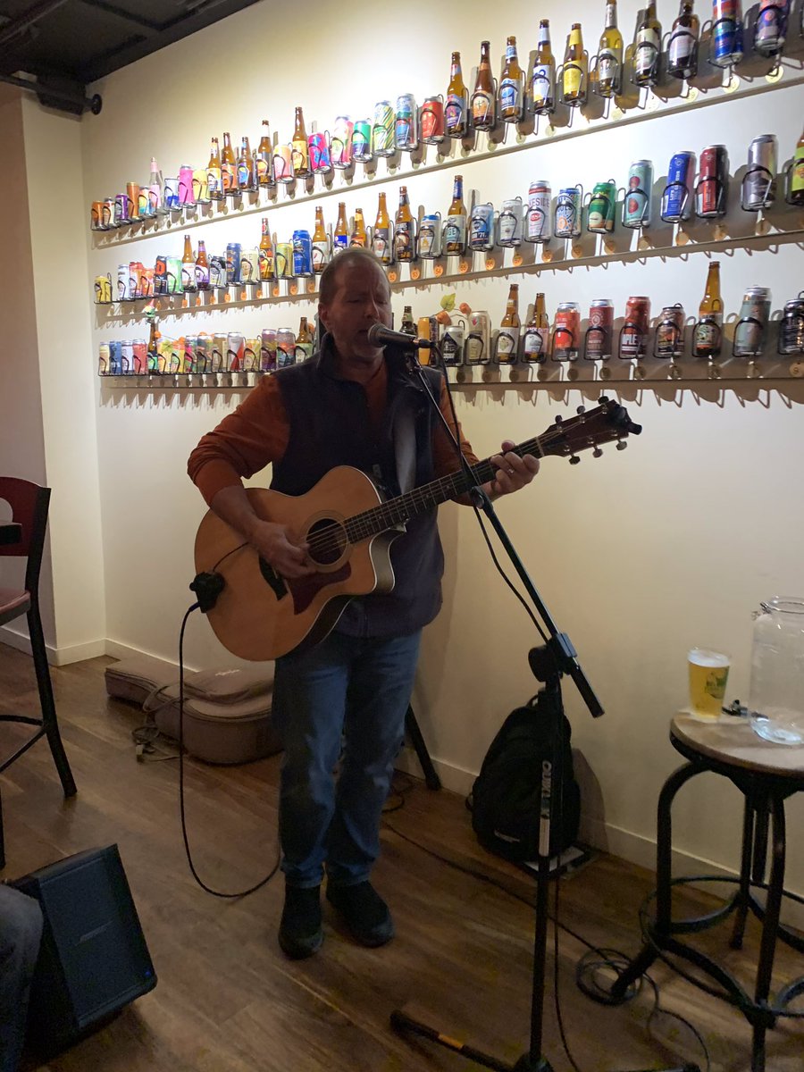 Looking for a date night with amazing music, or just out with friends? The Phil DuMond is at Spokes tonight 6-9 pm! If you never hear him play, you really should! Make time for a relaxing evening during this crazy time of year, your worth it!! #music #spokescraftbeer #wine