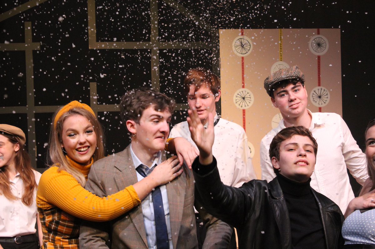 ExmouthCollege's tweet photo. Some amazing pictures from our college show, One Man, Two Guvnors. Tickets still available, one not to miss. #collegeshow #amazing #talent #supportourshow https://t.co/2O1sC21l30