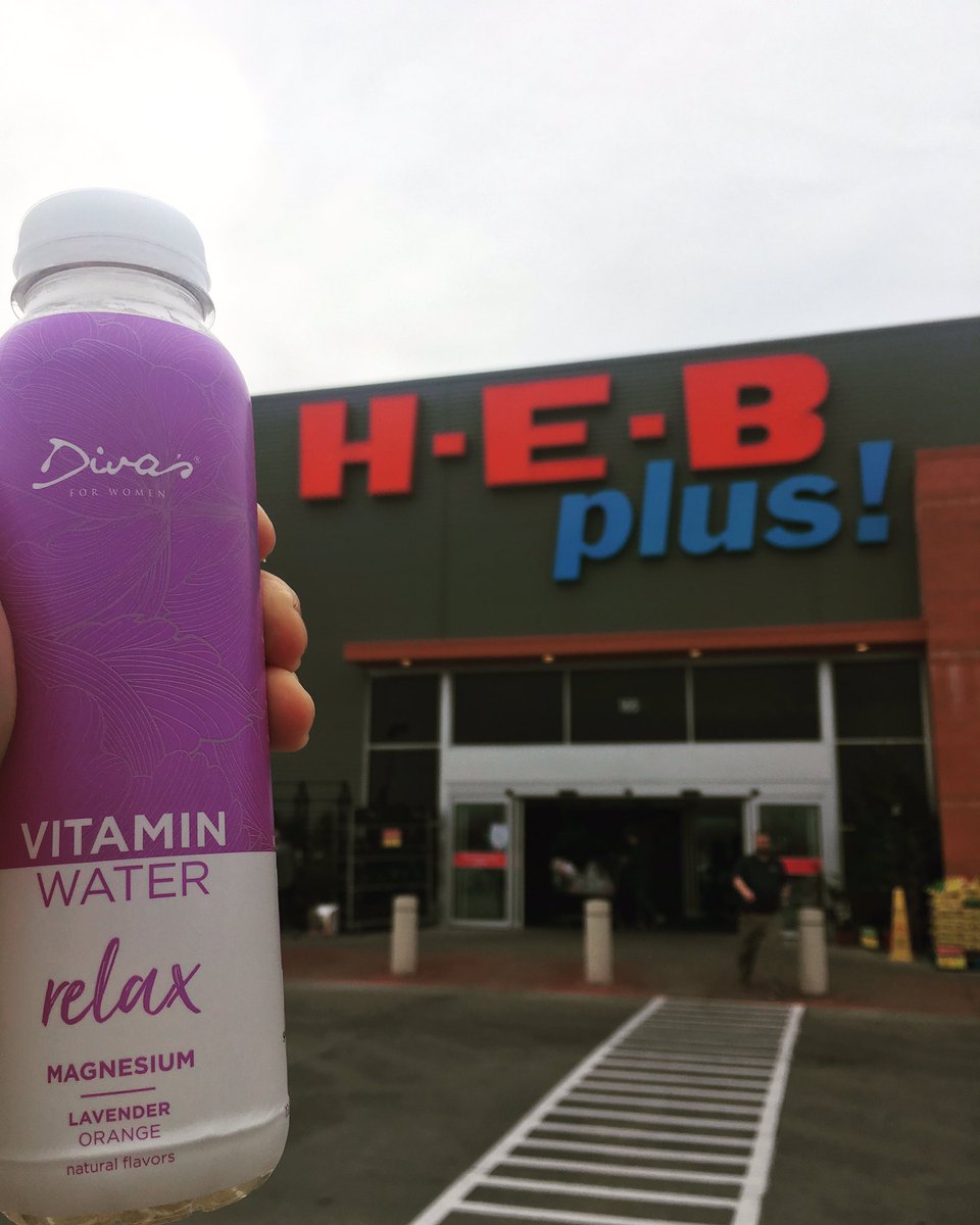 divasforwomen's tweet image. Hey Texans, want to try Diva’s? Just head over to your local @heb for all of your favorite Diva’s Vitamin Water needs!

Everything’s bigger in Texas just like everything’s better with Diva’s! 😉

#DivasDrink #AllYouNeedIsInside #DependingOnDesiredEffect #Texas #Texans #ShopTexas