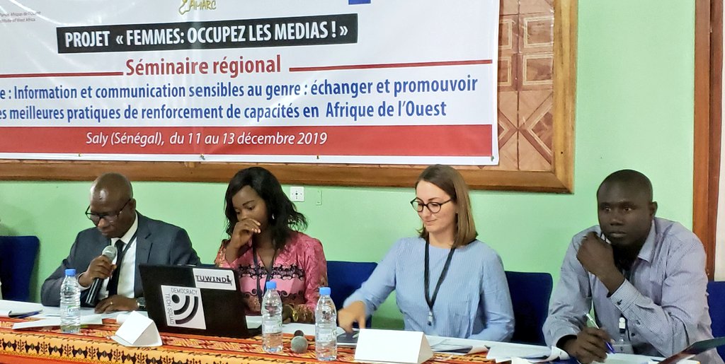 PanosAO's tweet image. 🔴Session plénière 3️⃣: Evaluer les pratiques de renforcement des capacités des acteurs à produire des contenus médiatiques sensibles au genre.

🎙 Birame Faye, IPAO
🎙 @YagarDiakit,
🎙 Bamba Karamoko, Amarc Afrique

Modératrice : Viviane Schönbächler, EIRENE.

#FemOmedias
#kebetu