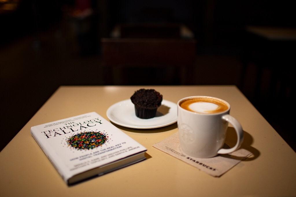 mitpress's tweet photo. We love us some #TechFallacy and a muffin! @Garth_OT @JCopulsky @anhphillips @profkane @DeloitteDigital @mitsmr #giftideas #technologyfallacy #businessbooks #booksforbusinessleaders
https://t.co/N42G9GoIB2 https://t.co/Q0fTZVEXbt