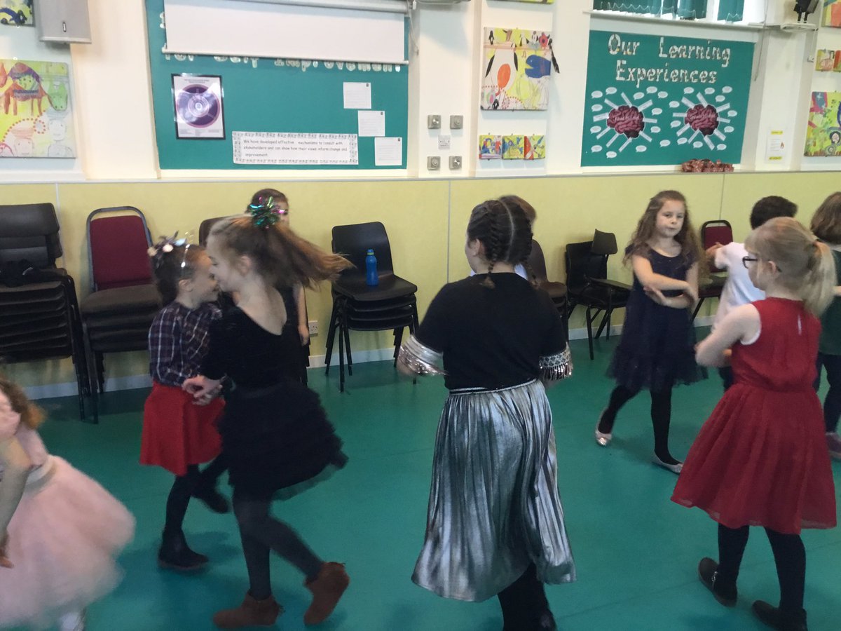 P4Bishopmill tweet media