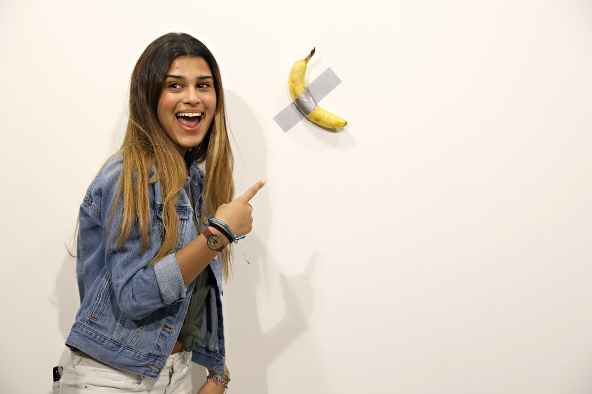 Banana sì / Banana no
Sai dove, da sempre, ha il sito Maurizio Cattelan?
Sì, su #altervista
Banana sì o no, il tuo blog aprilo su Altervista, come ha fatto Maurizio Cattelan.
mauriziocattelan.altervista.org

Photo by Cindy Ord/Getty Images