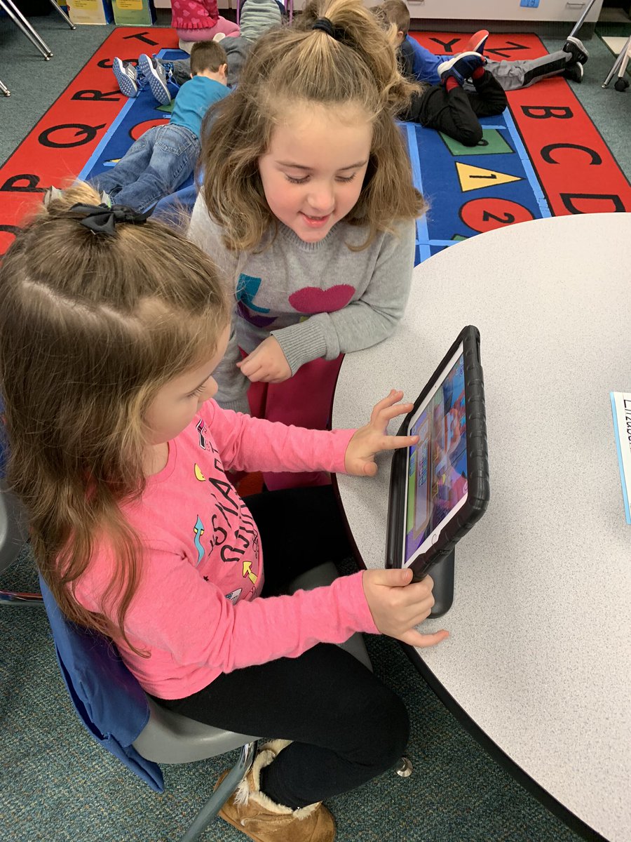 SmithsKinders's tweet photo. #HourOfCode in AM Kindergarten @rlschools #rltech @EdTechSmith @codesparkapp @codeorg https://t.co/3MTJPgvWDl