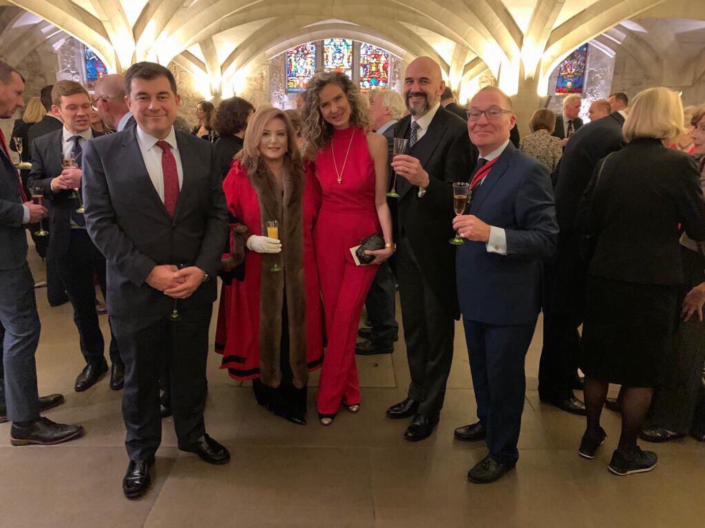 EdhemEmma's tweet image. Amazing, warm, fun Candlewick Ward Club Carol Service and Breakfast at St Lawrence Jewry and the Guildhall. Joined by my super good friends Esra Oflaz Guvenkaya, The Deputy Ambassador to Turkey Gunes Yesildag, the Chairman and Founder of Marylebone Executive Search and 250 others