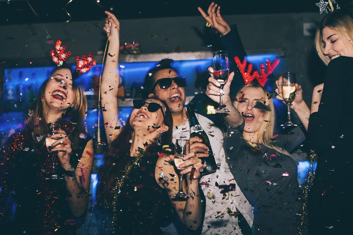 Celebrate the #NewYear in style with live music a DJ, a cocktail and canapé reception plus a decadent dinner. Bring in #2020 in style – book now
socsi.in/ZQnDI