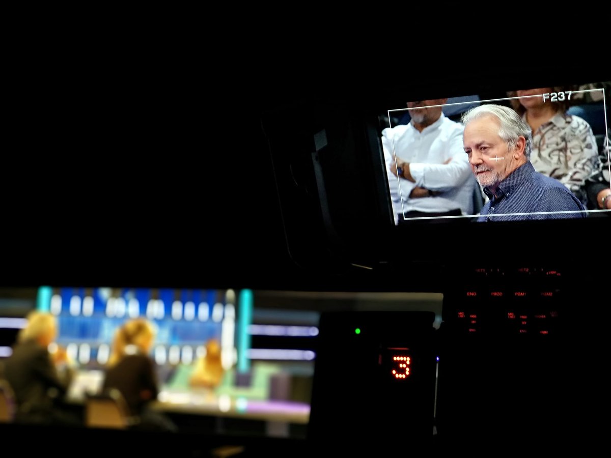 [❤] El Xavier Corominas (@bicimines) es va retrobar amb l'amor als 60: “En aquesta vida, amb casar-te una vegada n'hi ha prou. Ara, enamorar-te totes les que vulguis. De fet, ara torno a estar solter, totalment a l'expectativa” 📱 #AraiAquíAmor3aEdat