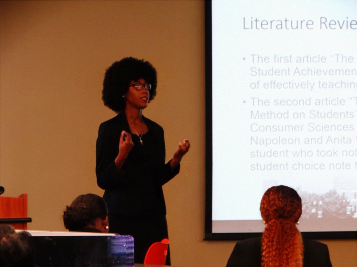 FAMU_COE's tweet photo. #rattlereducators Congratulations to our #Fall2019Graduates on their successful #strikehigher presentations last evening at the Action Research Forum! Their topics were very "of-the-moment" focusing on such areas as diversity, inclusion, and social justice! #100thatteach π―ππ https://t.co/I4iIsl4O1w