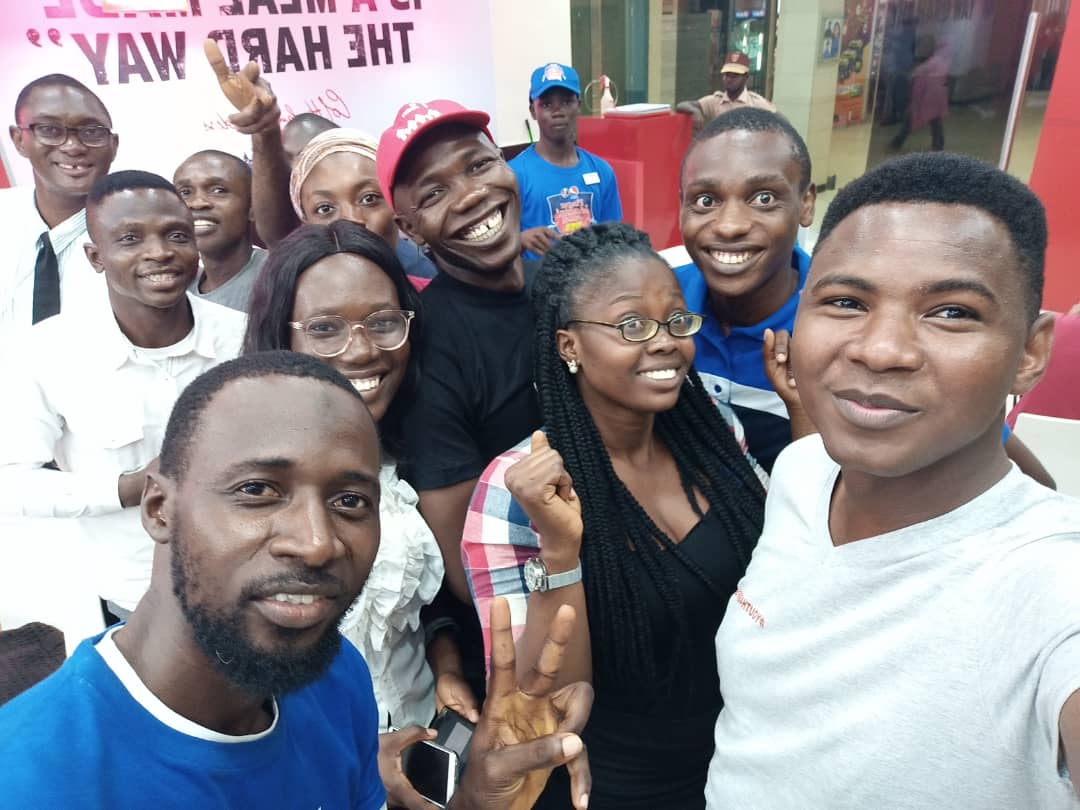 semiyemichael's tweet photo. Lagos is one of our Youth Volunteers Community stronghold. We have about 300 of these amazing young people. I touched down in Eko yesterday to spend time with the state Volunteers' leadership team. It was fun with support of @HaliluMukhtar 
#SDGsFamilyActivation 
#FamilyLesson https://t.co/dLUP5EXjYn