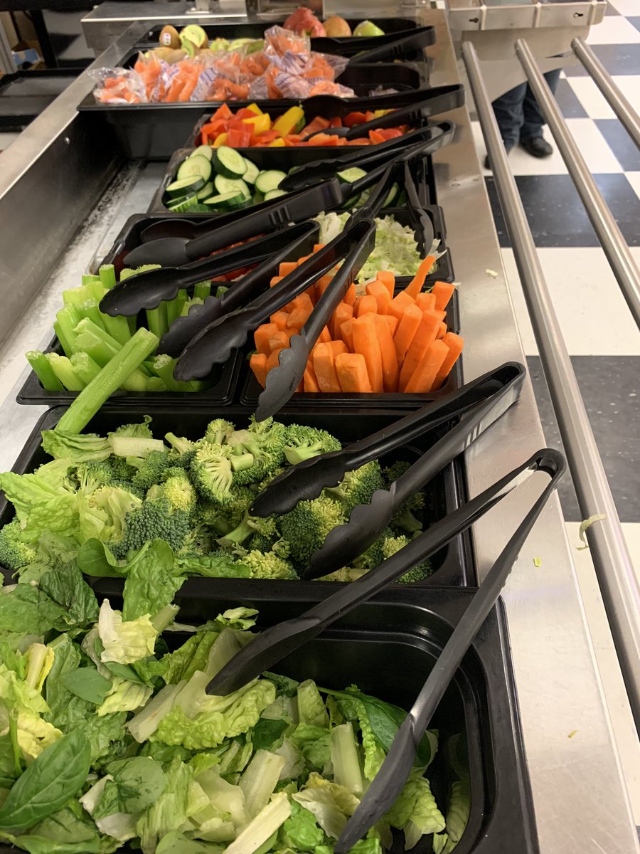 Our students have such a lovely variety of fresh veggies and fruits each day for lunch! Shout out to our Cafe staff who are always so kind💙 <a href="/MonarchAACPS/">Monarch Glen Burnie</a>  <a href="/AACountySchools/">AACPS</a>