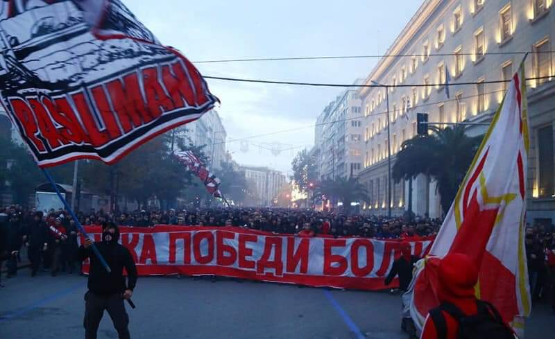 Red7Vagabundo's tweet photo. #olympiacos #osfp #thyra7 #gate7 #gate7_old_scHool #redhooligans #Olympiacos #OSFP #katimagiko #EisaiStoMyalo #olymp7acos πΊπ₯βͺπ΄OlympiacosFC #Crvena_ZvezdaFK #ChampionsLeague #OLYCZV https://t.co/pAbTrij61c