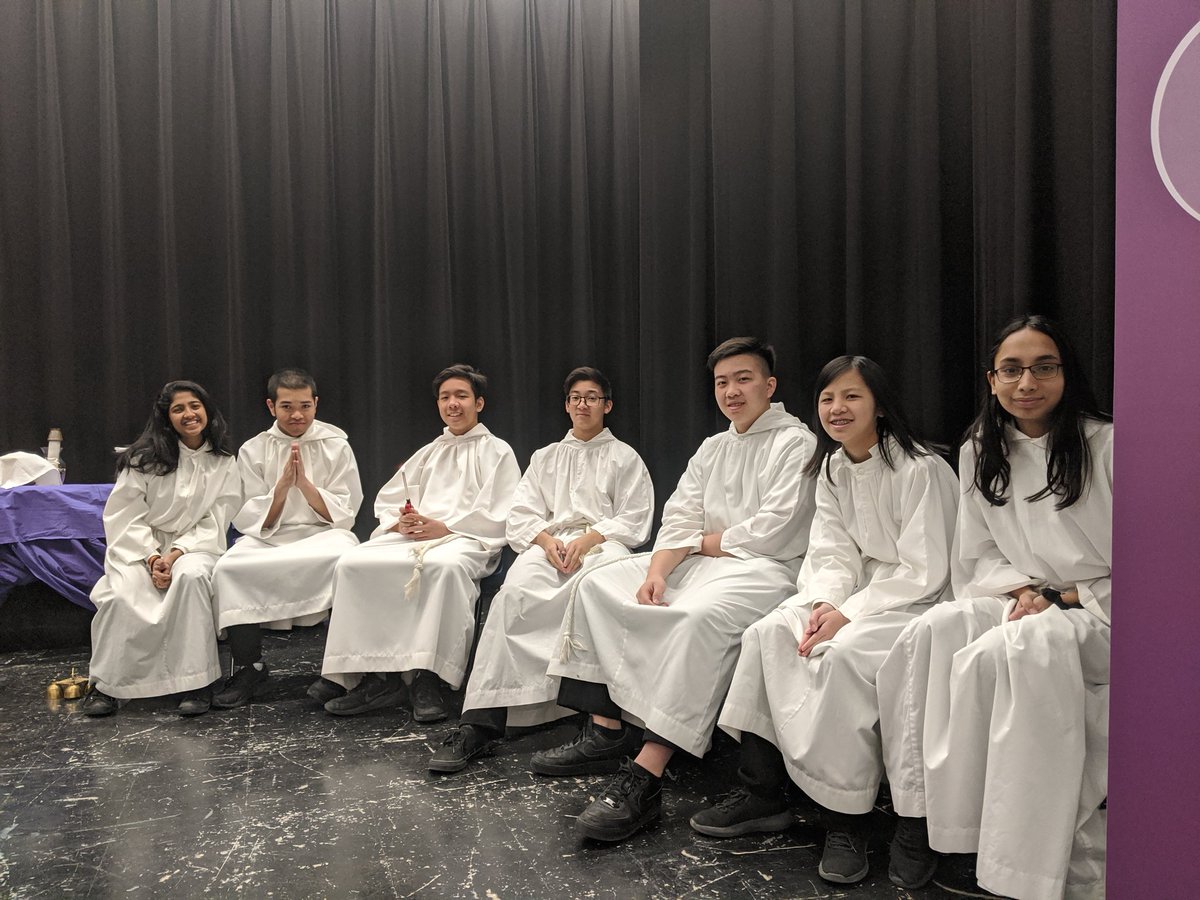 RAMSNationLeads's tweet photo. Today we came together as @StRobertCHS community @ycdsb to celebrate the Advent season with a Mass.  Today is also our 1st Wellness Wednesday and nothing is more fitting than today's gospel reading: "Come to me, all you that are weary and heavy-laden, and I will give you rest." https://t.co/RUNVQGgtNp