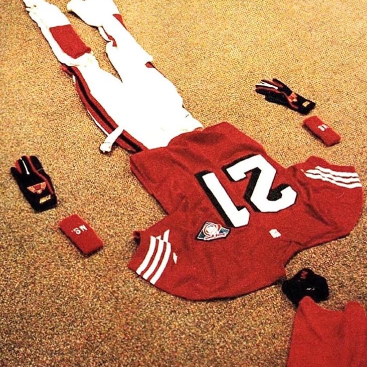 BleacherReport's tweet photo. Deion Sanders breaking down the Prime Time pregame routine.

Legendary 🐐 @brgridiron https://t.co/dddcKTDRyo