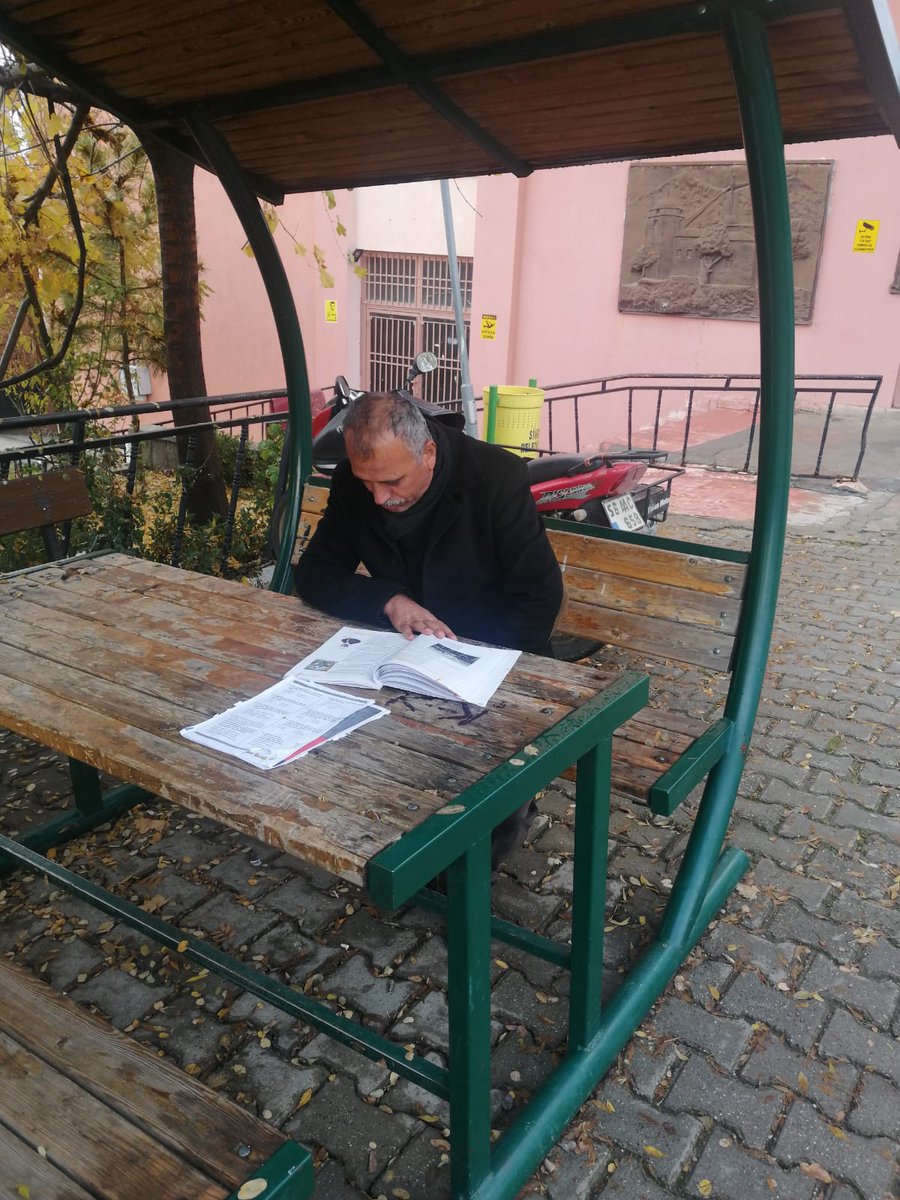 #siirtheryerdeokuyor