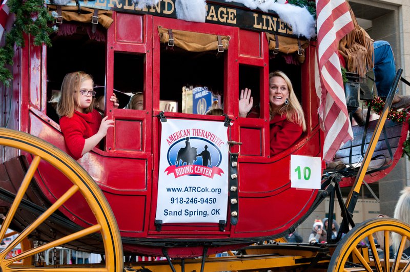 Ring in the holidays at the Tulsa Christmas Parade this Saturday! Downtown Tulsa comes alive with festive floats, bands, drill teams, dancers and plenty of bright, colorful lights. Bring a camera and some Christmas spirit! travelok.la/Tulsa-Christma…