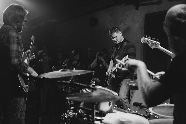 ColeMusicCo's tweet photo. That one time @scottiefeider rocked out on a Hollowtop at the Observatory. ( 📸: @brandonjvasquez ) #guitar #guitarsofinstagram #boutiqueguitar #livemusic #whoneedsvocals #blackandwhite https://t.co/0k4tPw2pyV