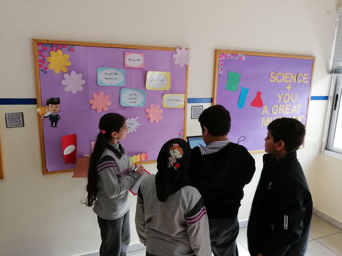 DouniaAlAchkar's tweet photo. @DawhaHighSchool Grade 4 learners discovering the characteristics of amphibians #QR_codes https://t.co/eRVWfCCZaT