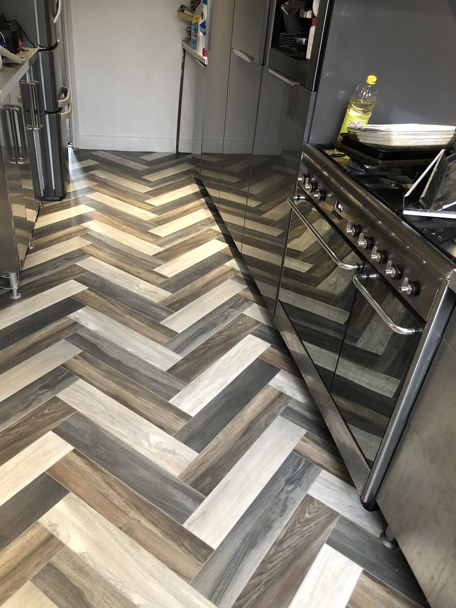Reclaimed wood effect cushion floor fitted to kitchen area today. #flooring #reclaimedwood #vinyl #cushionfloor #kitchen