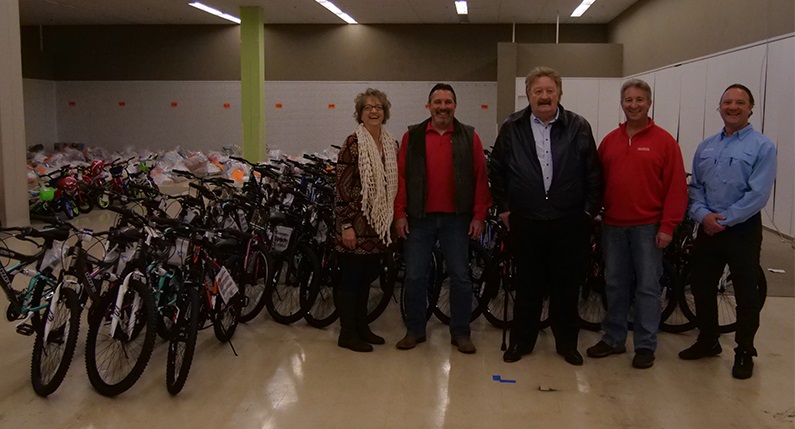 DhsUnion's tweet image. Thank you to McGee Corporation for your donation of 103 bikes to the Christmas Bureau. We are so excited for children to receives these bikes on Christmas. #ChristmasBureau