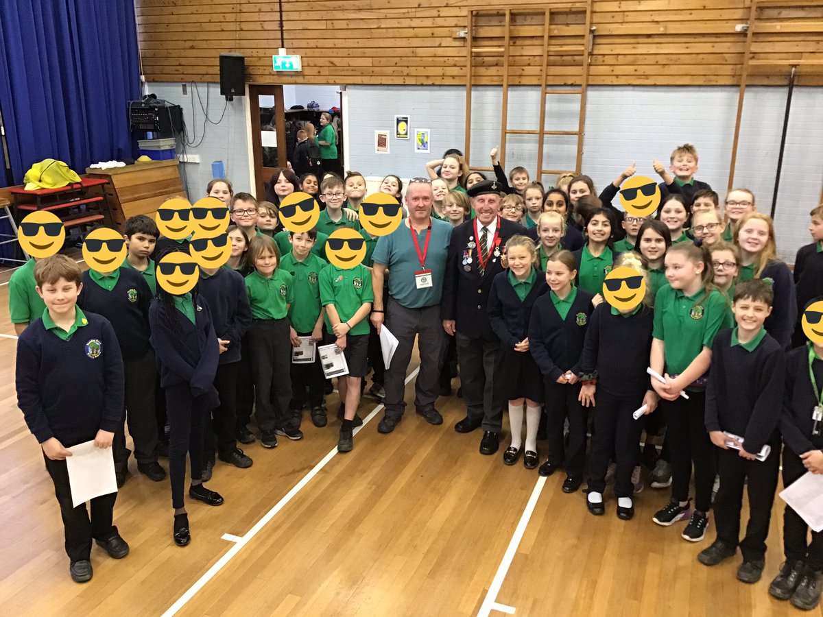 YearsleyGrovePr's tweet photo. Such an incredible afternoon in Year 6 meeting a WW2 Veteran - Ken Cooke and having the privilege of seeing, feeling and learning about real artefacts from the war, thanks to @CarlShilleto! What a fabulous finish to our topic! https://t.co/9y3eixe8Gm