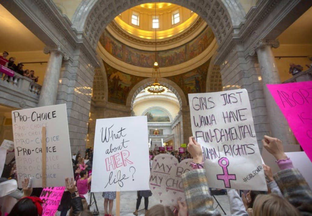 Apple News tweet media