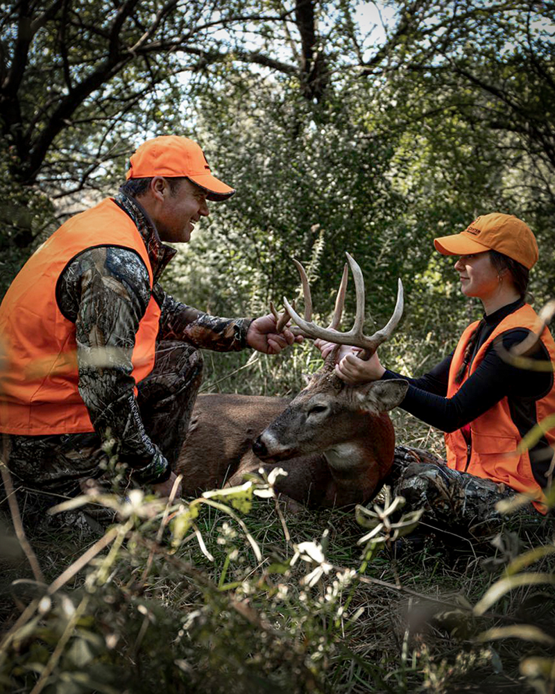 TCArmsCo's tweet photo. Are you spending quality time with friends and family during the holidays? #TCtimeout #tcarms #familytime #secondrut #whitetails #familytime @GreggRitz https://t.co/ZyH8ZPVf54