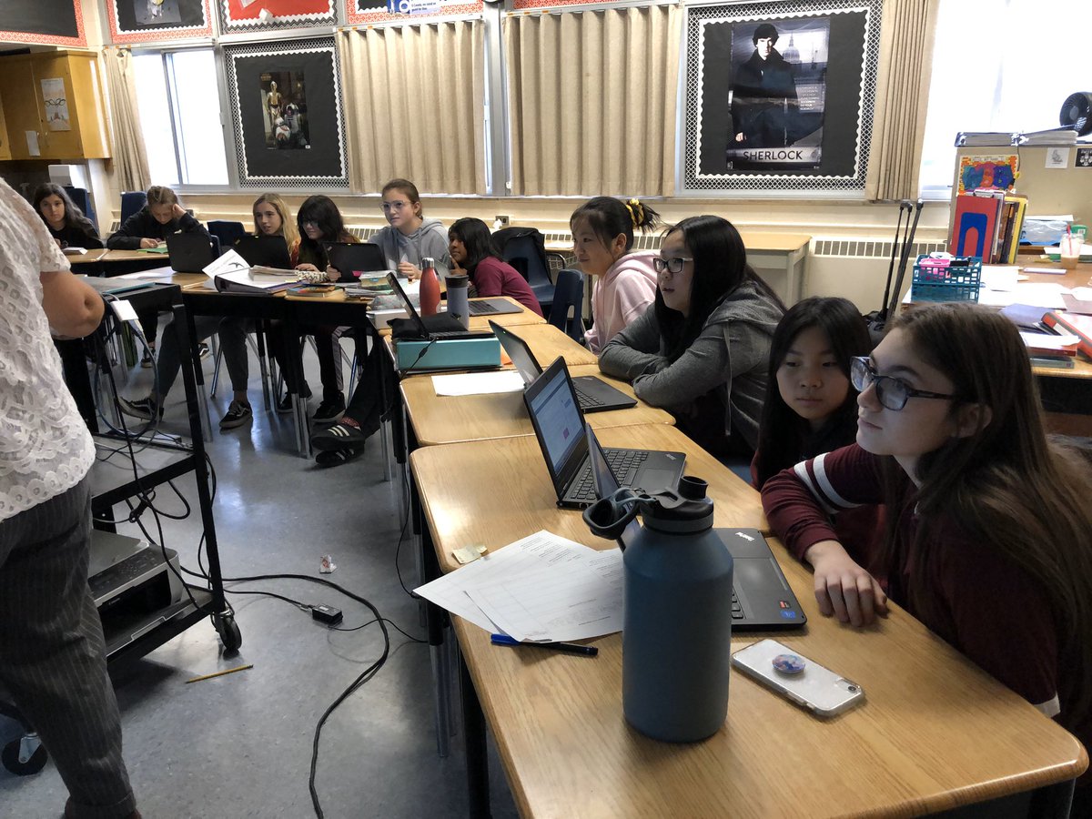 Great day of coding with <a href="/gecdsbCyclones/">CentralCyclones</a> for #Hackergal2019 <a href="/gecdsbpro/">GECDSB PR</a> #coding #21stcenturyskills <a href="/MTbachmeier/">Mrs.TBachmeier</a>