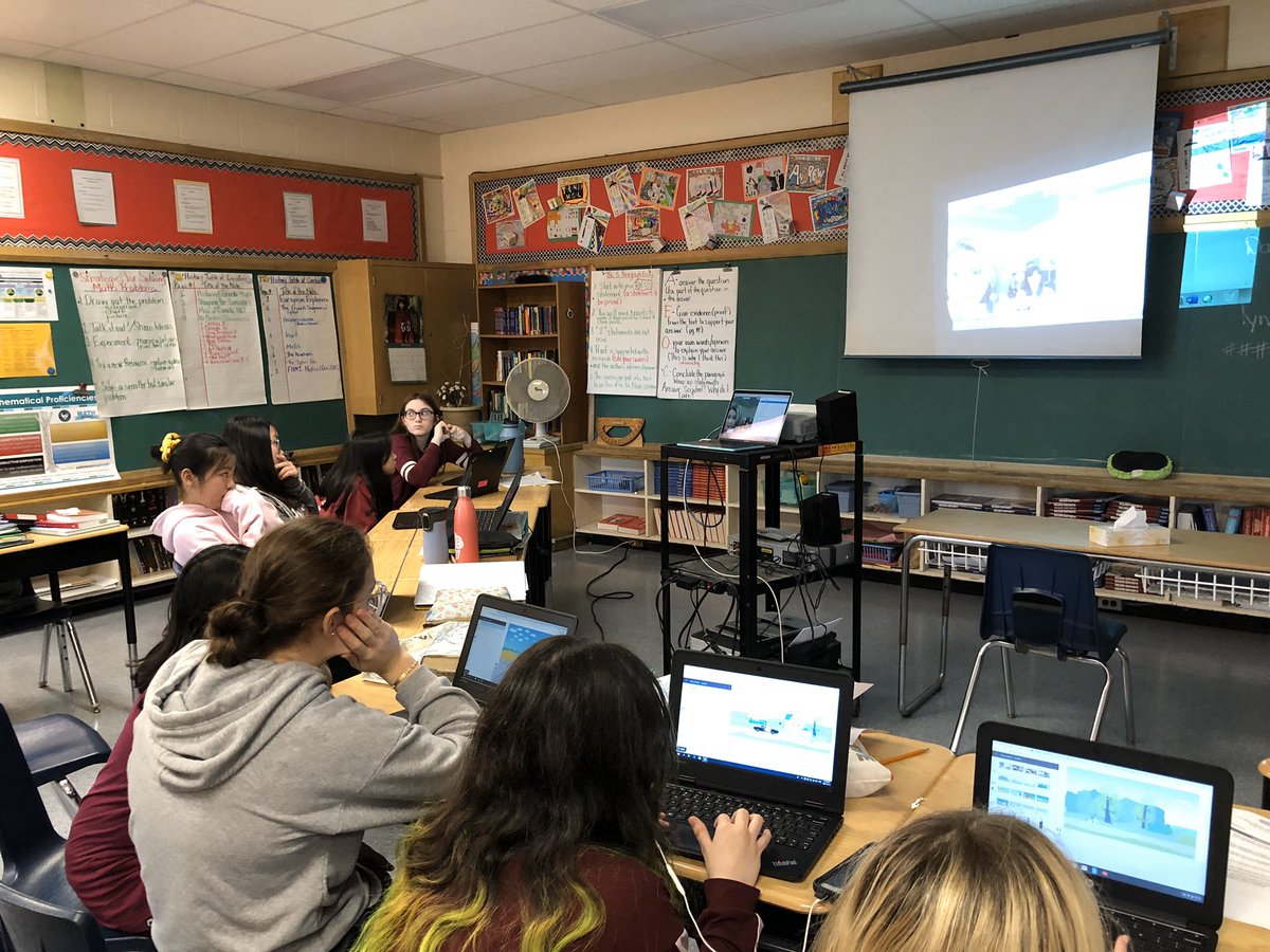 CraigGuthrie4's tweet photo. Great day of coding with @gecdsbCyclones for #Hackergal2019 @gecdsbpro #coding #21stcenturyskills @MTbachmeier https://t.co/06BgXoZies