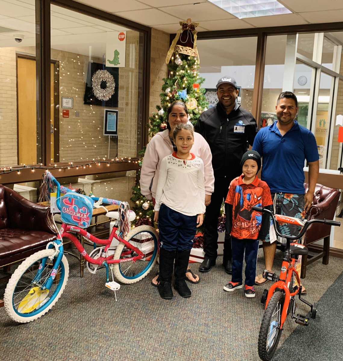 AFHelpsTeachers's tweet photo. Look at these little faces! @AliefISD students were surprised with new bikes @Youens_Gators. We love giving to these future leaders!! #AppreciationFinancial #ProtectHelpGive #Synergy https://t.co/kEq8g41MqY
