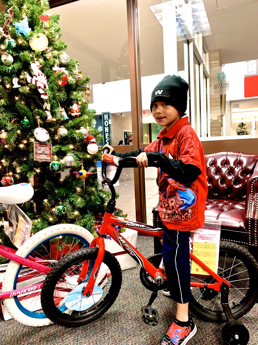 AFHelpsTeachers's tweet photo. Look at these little faces! @AliefISD students were surprised with new bikes @Youens_Gators. We love giving to these future leaders!! #AppreciationFinancial #ProtectHelpGive #Synergy https://t.co/kEq8g41MqY