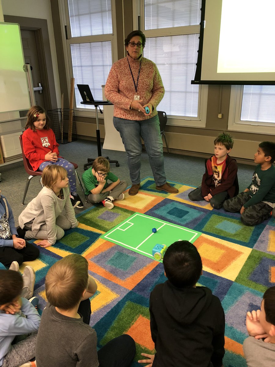 BoozDebbie's tweet image. Good-bye #HourOfCode hello #yearofcode! 2B scores with Botleys! #learningresources @victoriaobst @jetlennon