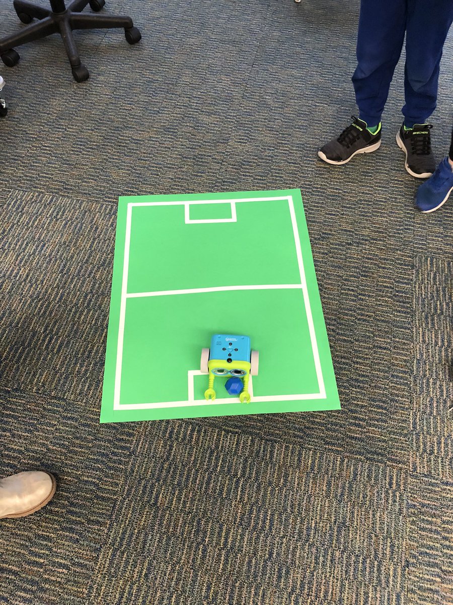 BoozDebbie's tweet image. Good-bye #HourOfCode hello #yearofcode! 2B scores with Botleys! #learningresources @victoriaobst @jetlennon