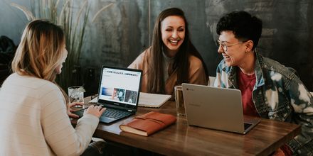 nextmapping's tweet photo. The #2020 #workplace will be built around #employees. Workplaces will be #digital, #integrated and more like #hubs that allow people to select from a variety of locations. #WorkTrends #FutureOfWork #FOW #2020Trends #NextMapping #FutureWorkplace #FutureWorkspace @cherylcran https://t.co/zfue8yt2lv