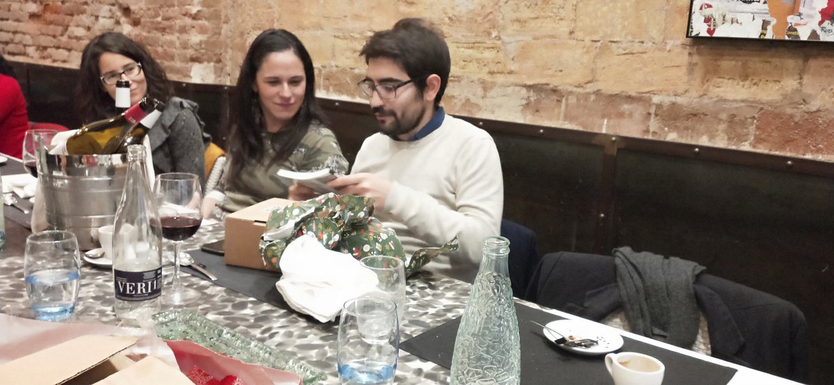 Pericas_Lab's tweet photo. The @Pericas_Lab and #ERTFLOW for #ChristmasLunch 🍾🥘🍷Good fun with #secretsanta 🎁 #wehavechemistry #goodmoments https://t.co/t7P094S17Z