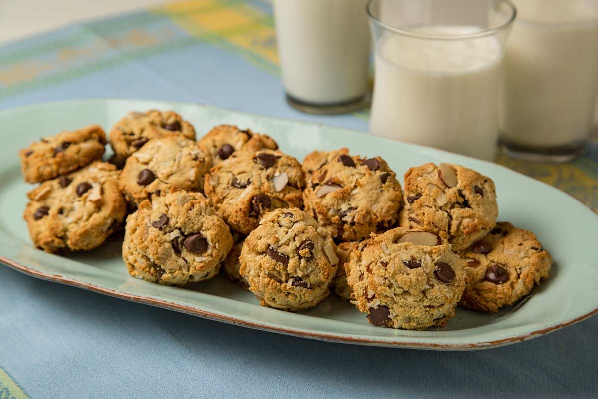 BakingSnackMag's tweet image. When working with fruits, nuts and seed, it’s important to accommodate formulation needs to ensure bakeries get the most bang for their buck. buff.ly/2LJRGDg #formulating #foodprocessing