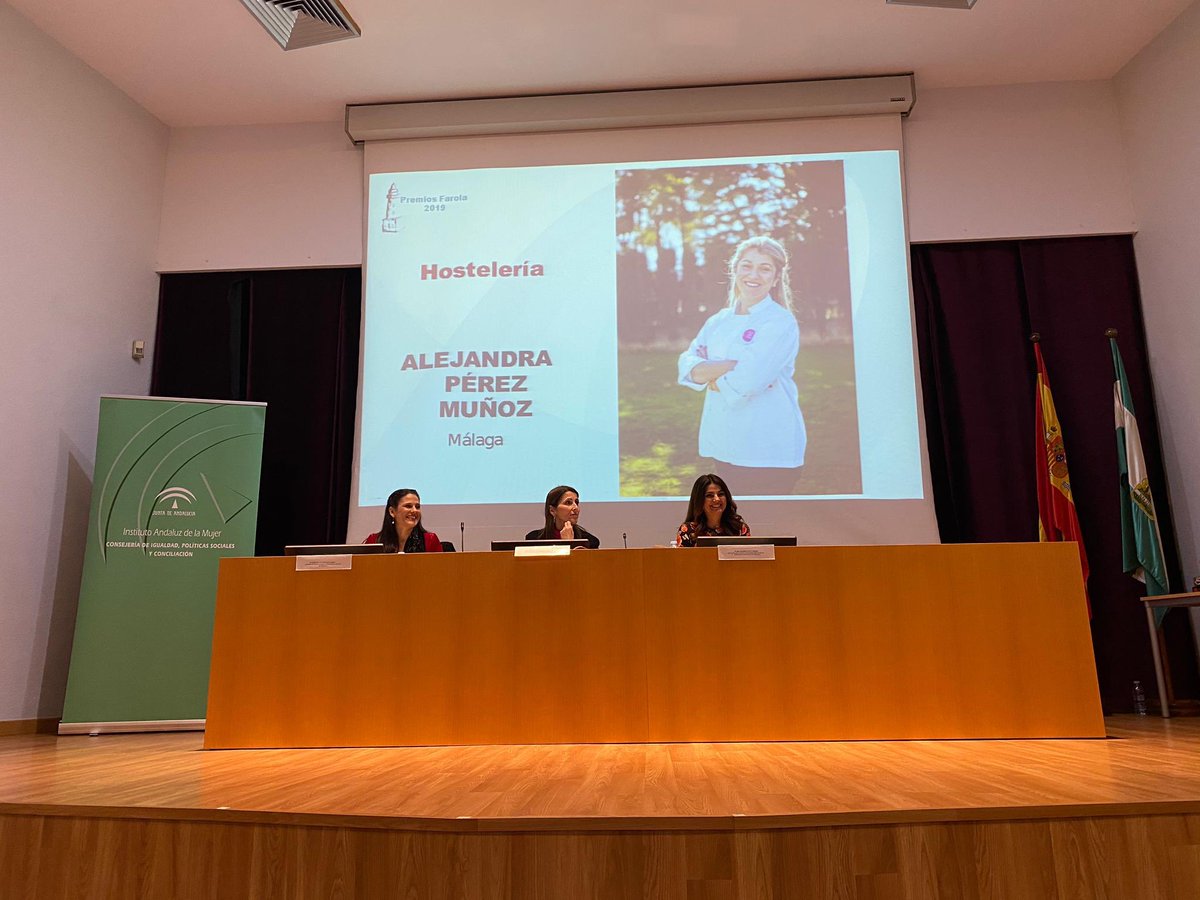 JCMaldonadoEst's tweet photo. Nuestra amiga @AlejaCatering, adherida a @SaboraMalaga, ha sido galardonada con el Premio Farola 2019 de Hostelería otorgado por el Centro Provincial del  @IAMJunta en Málaga. Enhorabuena! 👏👏👏 https://t.co/SMYfMtposy