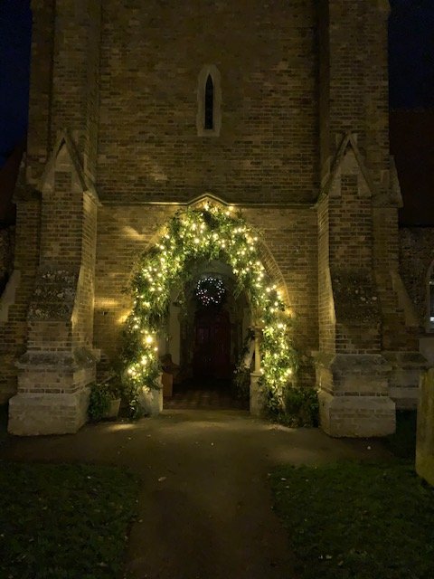 Qbis Professional Warm White String Lights adorning the trees along the churchyard in the village of High Ongar, Essex. They look stunning! Many thanks to Kev Speck for the photos!