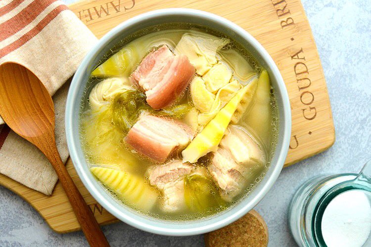 pork and bamboo shoot soup