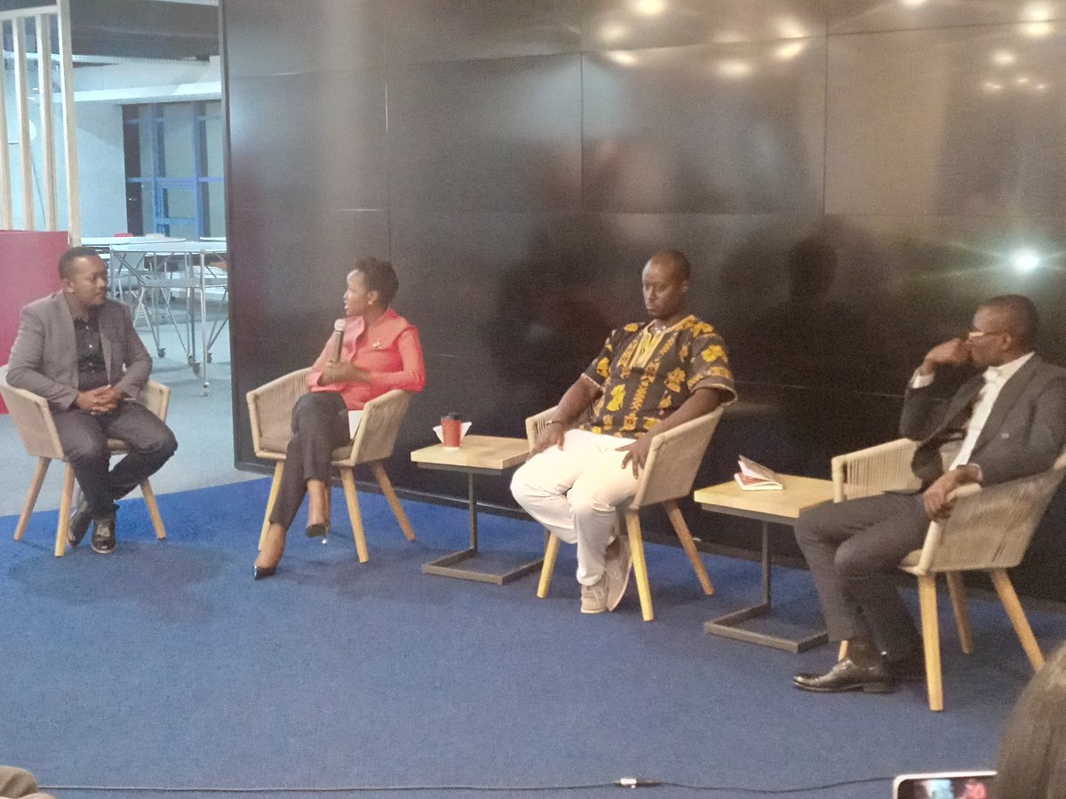 Wawaamu's tweet photo. #HappeningNow @MusoniPaula, @RwandaICT minister addressing the @blockchainrw meetup members as part this month's panel. Also present is Zaka country manager @yaramba2, African Blockchain Institute chair, @KPBabarinde @blockchainrw chair @nhaguma. #BlockchainRwanda #Blockchain https://t.co/dFlhsmJMDR