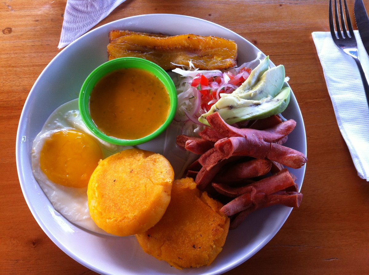 Lunch time! Do you know the name of this popular meal in #Ecuador?