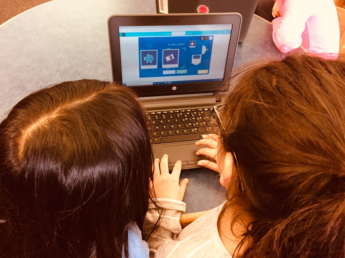 MNSDTandL's tweet image. 📸 Elementary 👩‍💻coders👨‍💻 across @MarpleNewtownSD are exploring machine learning and the ethical use of AI during @hourofcode this #CSEdWeek 🤖🐠 #CSinPA #HourOfCodeinPA @worrall_mnsd @culbertson_mnsd @Loomis_mnsd @Russell_mnsd