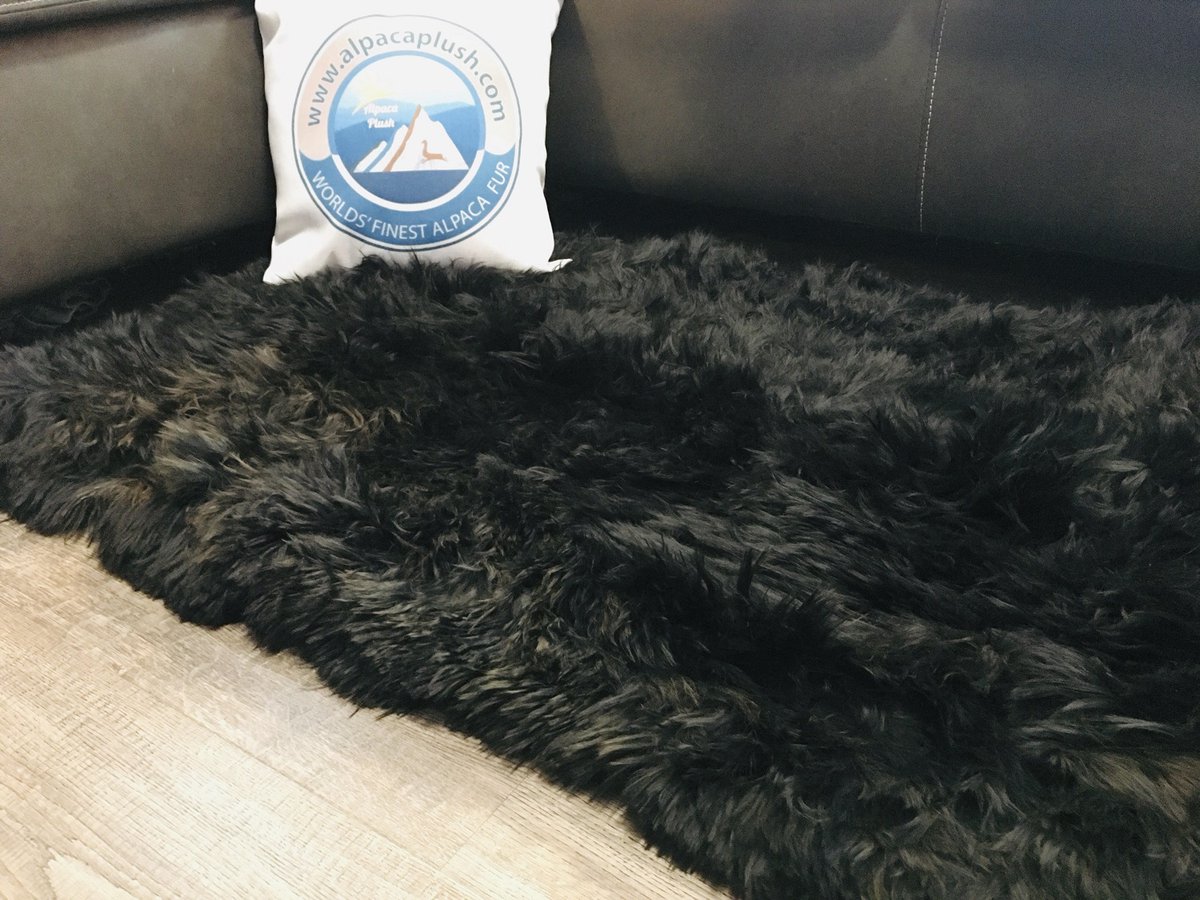 AlpacaPlush's tweet photo. LAST CHANCE TO GET THEM BEFORE CHRISTMAS... We have many colors in fur rugs and fur pillow sets in stock . To view our sale items click here, https://t.co/cf2eTPPM5H. https://t.co/vXSFCfrkXa