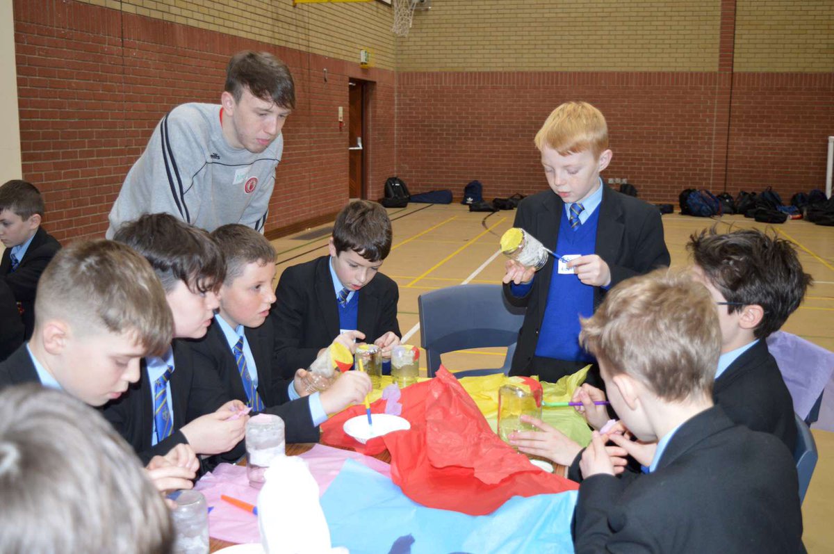 re_cbsomagh's tweet image. Our Senior Retreat Team ’Solas’ leading our Year 8 students in a day of fun and faith. They were superb at showing our younger students how to let their light shine. @cbsomagh @knightsofstcol1