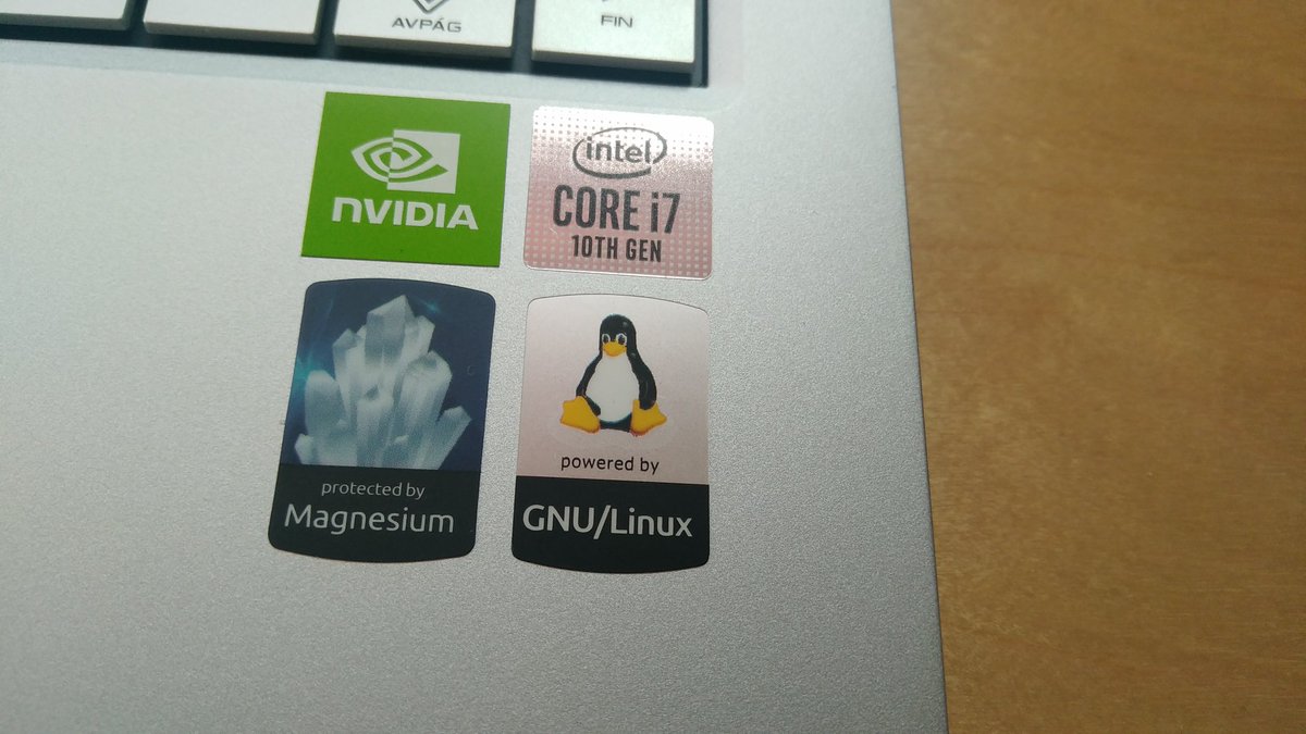 miguel_a_galan's tweet image. Por fin ya está aquí!!! 
Impresionante en directo el SLIMBOOK PROX.

Ya soy &quot;linuxero de PRO-X&quot; 😀
@linuxmint

Gracias @SlimbookEs 

Ahora a sacarle todo el provecho posible!