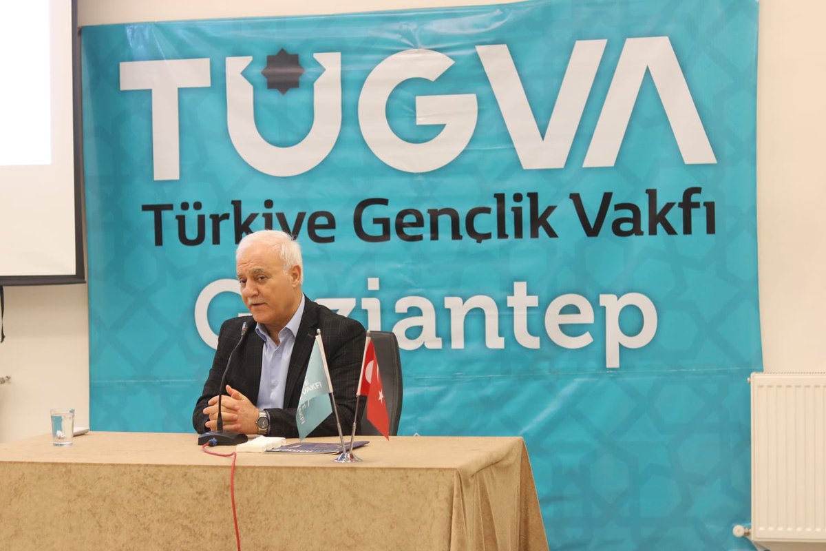 tugvagaziantep's tweet photo. Şehristanî yurdumuzda bu hafta düzenlenen Tecrübe Paylaşımı söyleşimizde @Gibtuni Rektörü Sn Prof. Dr.Nihat HATİPOĞLU konuğumuz oldu.Öğrencilerimizin akıllarındaki soruları samimiyet ile cevaplayan, yaşanmışlıklarıyla da gönüllere dokunan @nihatipoglu hocamıza teşekkür ederiz. https://t.co/X1hAJqdNox