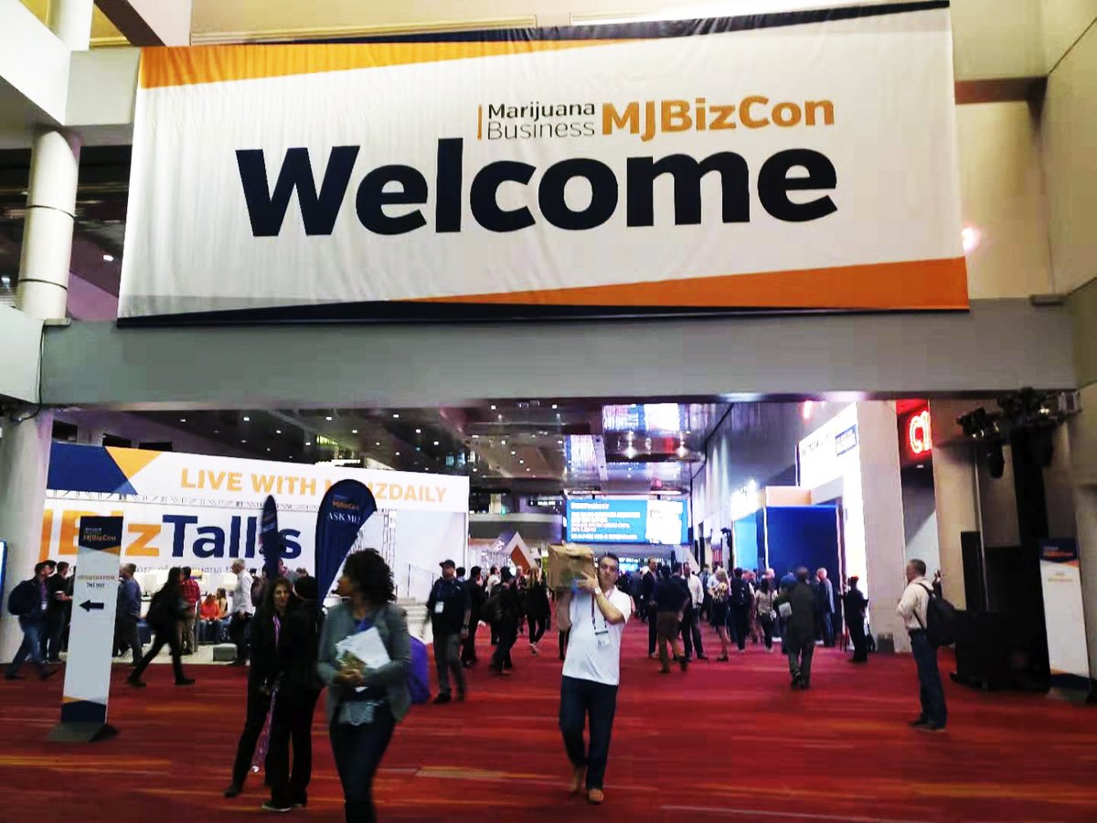 IMIExhibits's tweet photo. DAY 1 #mjbizcon #lasvegas @mjbizdaily
.
.
#booth #booths #tradeshow #tradeshows #tradeshowbooth #exhibit #exhibits #exhibitdesign #exhibitdisplay #exhibitionstand #display #branding #boothstand #boothdesign #imiexhibits #imi https://t.co/tneWvsMArC