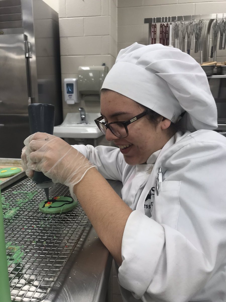 CTHS Culinary Arts tweet media