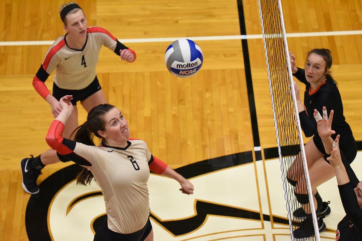 OtterbeinVB's tweet photo. Our junior middle Tate Eppard, holding a perfect 4.0 GPA in nursing, has been voted FIRST TEAM CoSIDA Academic All-American! She is one of just seven players on the first team, and one of 21 standouts selected across the nation in D3!!! #ockillingit https://t.co/k3VKs0ofZS